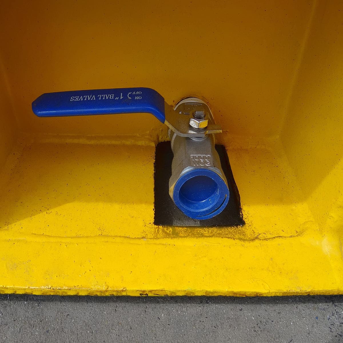 8’ Containment Cube - Container Tec Pty Ltd