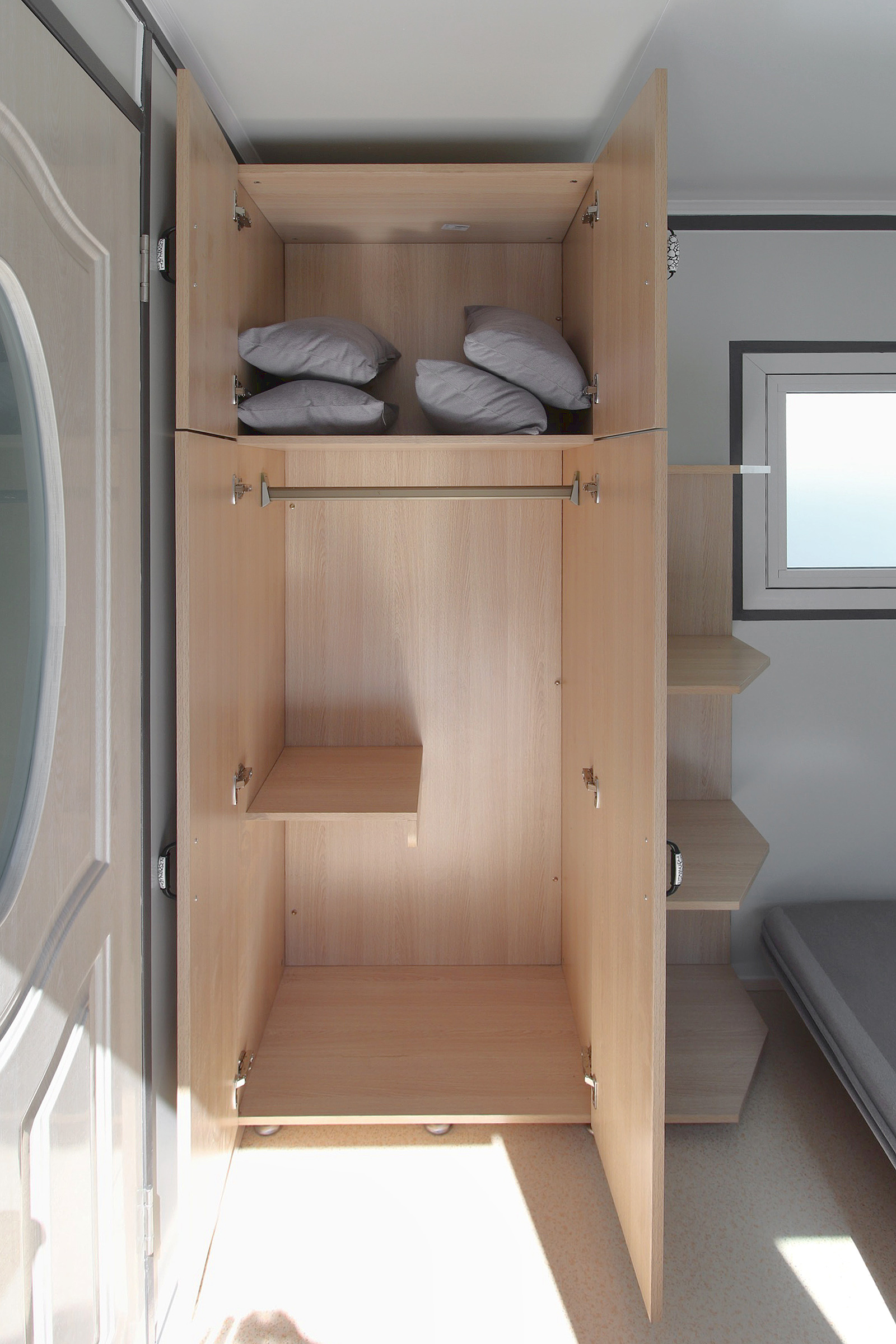 M&B | Modular Housing Pod - Container Tec Pty Ltd