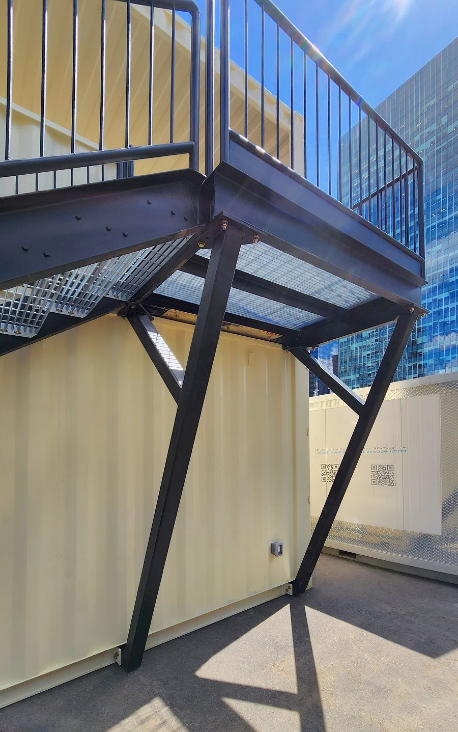 40’HC VIP Area with Patio for the Oilers - Container Tec Pty Ltd