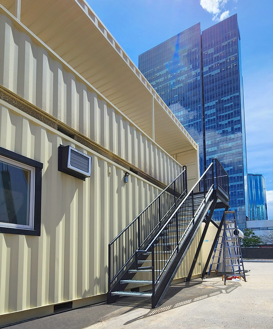 40’HC VIP Area with Patio for the Oilers - Container Tec Pty Ltd